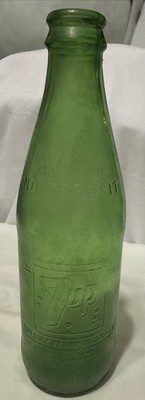 Vintage 7up Seven Up No Deposit NDNR 10oz Soda Bottle Green Embossed