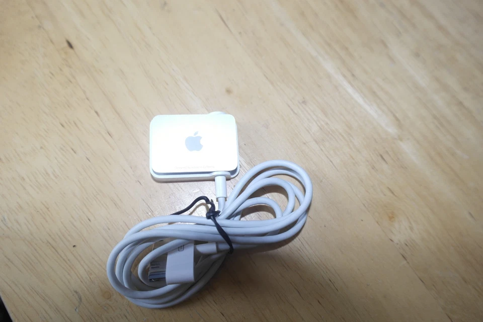 Apple iPod A1187 FM Radio Remote 2007 , 4th Gen Mini White - Image 3 of 4