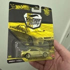 Chase Hot Wheels Vintage Racing Nissan Skyline GTR (BNR32) Shipped in protector.