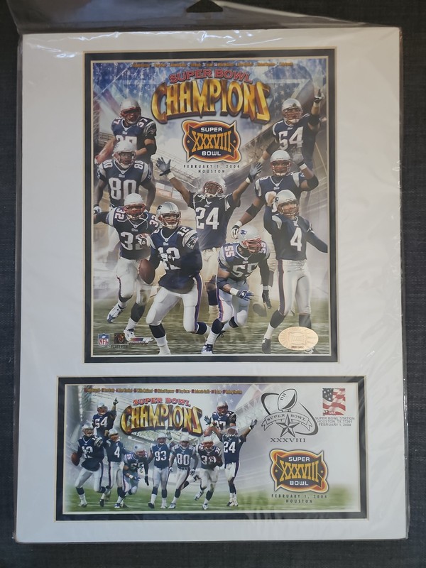 2004 New England Patriots Super Bowl XXXVlllChampions Matted Photo