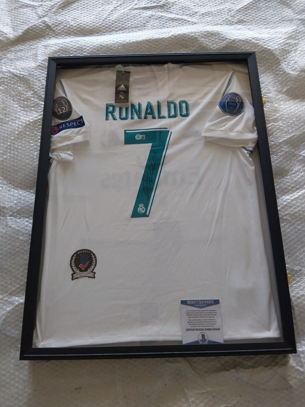 Beckett Witnessed Signatures Autograph Madrid Cristiano Ronaldo Framed Authentic