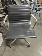Eames Herman Miller Executive  Aluminum Management  Desk Chair Grey leather 