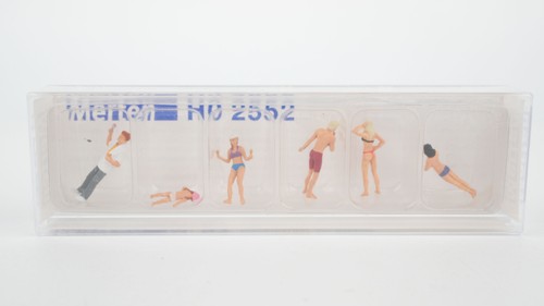 Merten H0 2552 bañistas con helado y vendedor | Condition: Gebraucht
