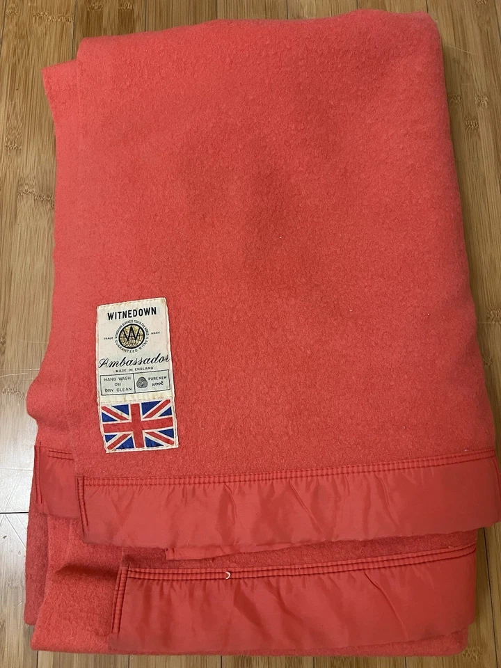 Vintage Witnedown 100% Wool Pure Bright Red Coral Blanket 71 x 88” Full England - Image 2 of 4