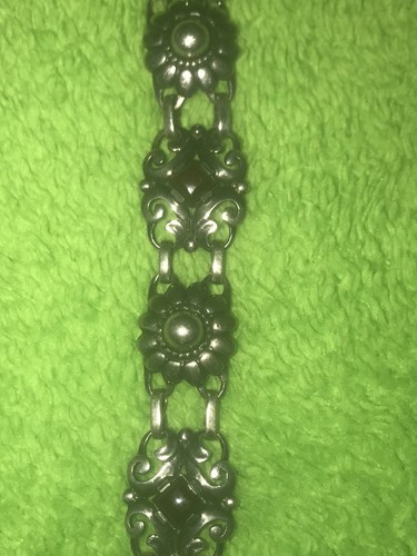 Estate Vintage Sterling Silver Hallmarked Sterling Garnet Bracelet - Picture 6 of 18