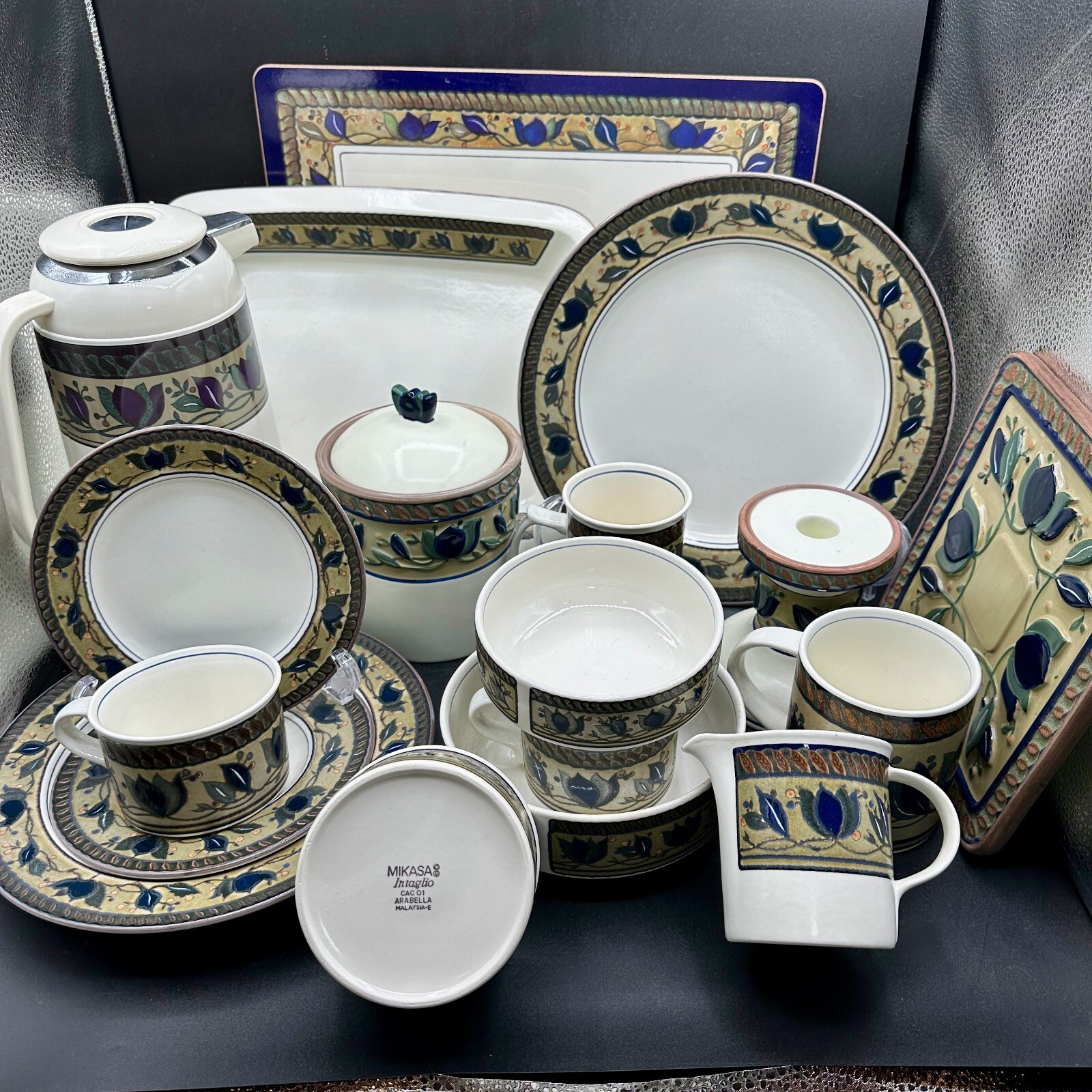 Mikasa Intaglio "Arabella" BY THE PIECE Plates Dinner Cereal