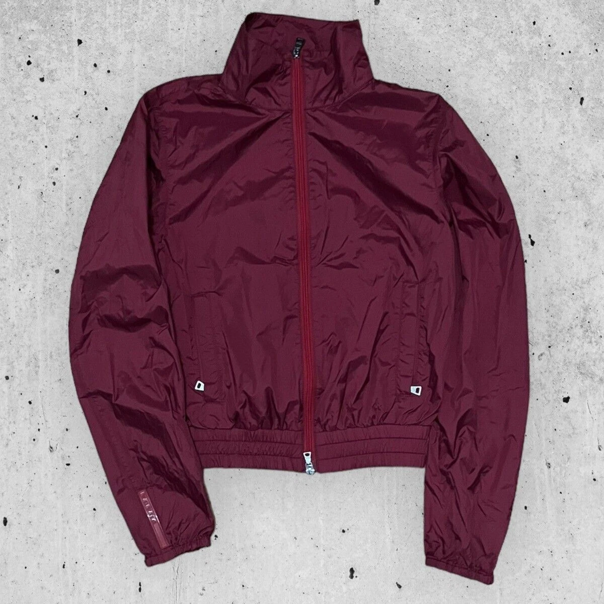 Giacca bomber in nylon rosso Prada