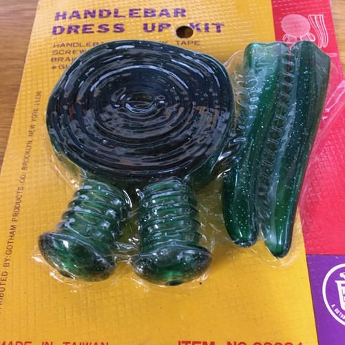 MUSCLE BIKE BAR TAPE PLUGS LEVER COVERS GREEN GLITTER NOS VINTAGE - Picture 2 of 4