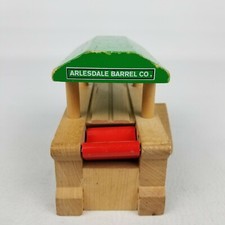 Thomas and Friends Wooden Railway Arlesdale Barrel Loader Set 1998 RARE 
