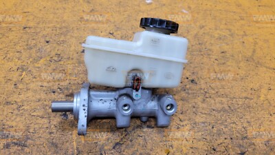 FENADES エルキギター Xterra Frontier Pathfinder Titan AT Brake Master Cylinder