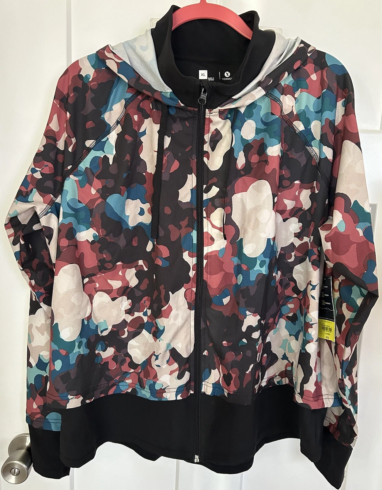Xersion Women's Soft Shell Hooded Multicolor Camouflage Hidden Pocket Jacket XL