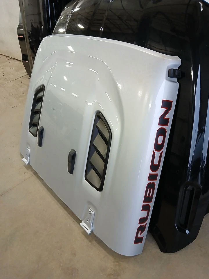 Hood Raised Contour Center With Vents Fits 18-23 Jeep Wrangler 3072583 - Image 3 of 3