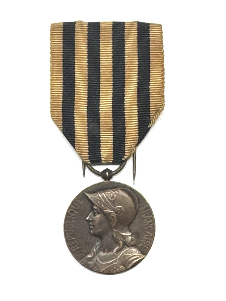 Ｆフランス軍＊１９５３～６３年＊戦闘戦功メダル＊シュバリエ級（実物） ww1 french medal products for sale | eBay