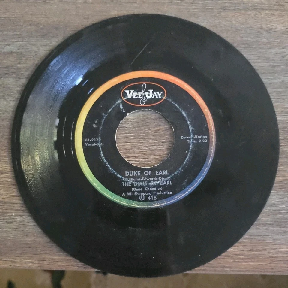 GENE CHANDLER - Duke of Earl / Kissin In The Kitchen - Vinyl 45rpm 1961 VJ 416 Foto 2 de 4