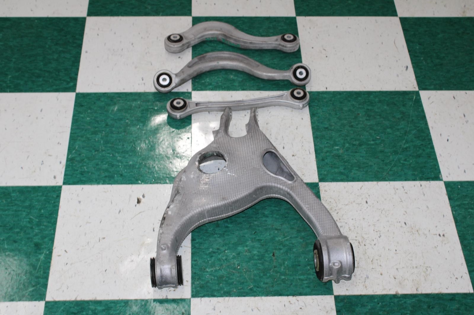 Bentley Continental 2020-2023 Rear Right Lower Control arms Set