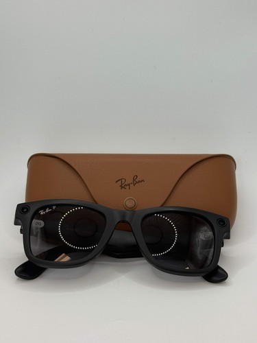Ray-Ban Wayfarer Black Sunglasses with Charge Case - Picture 5 of 5