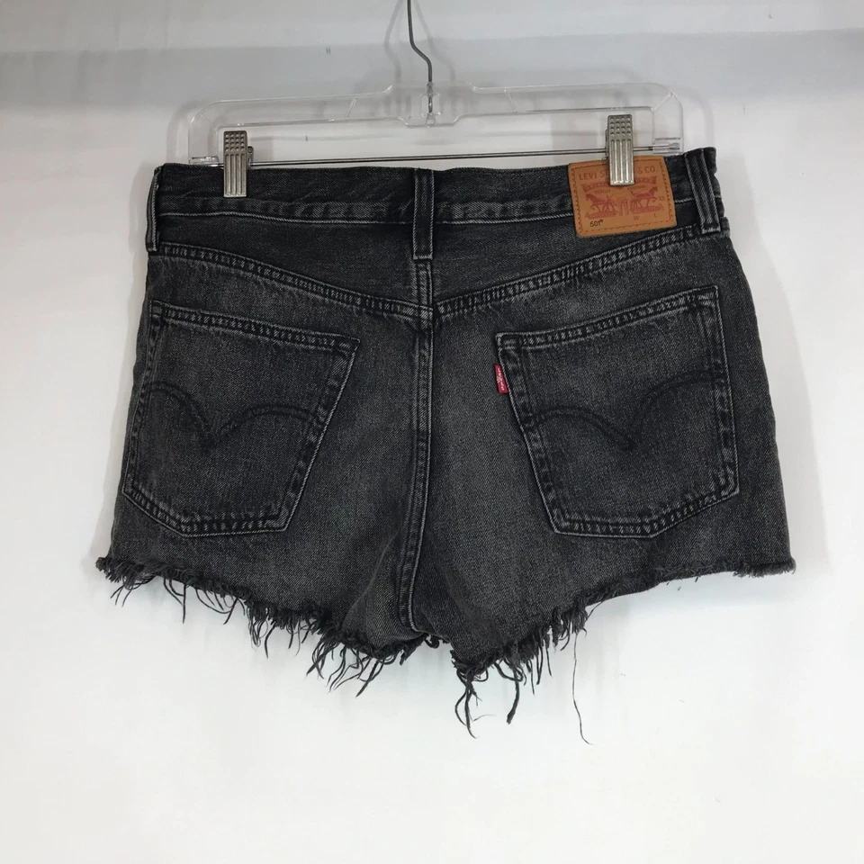 LEVI'S- WOMEN'S 30 - BLACK 501 BUTTON FLY CUT-OFF JEAN SHORTS - Image 4 of 4
