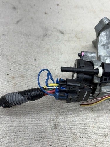 2002-2007 SATURN VUE IGNITION LOCK CYLINDER SWITCH ASSEMBLY WITH KEY #2 - Picture 2 of 7