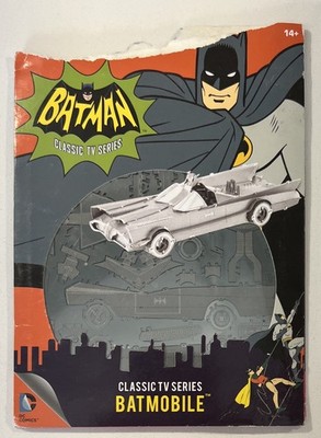 METAL EARTH 3D MODEL KIT - CLASSIC BATMOBILE AUS TV SERIE - NEU ABER GEÖFFNET 