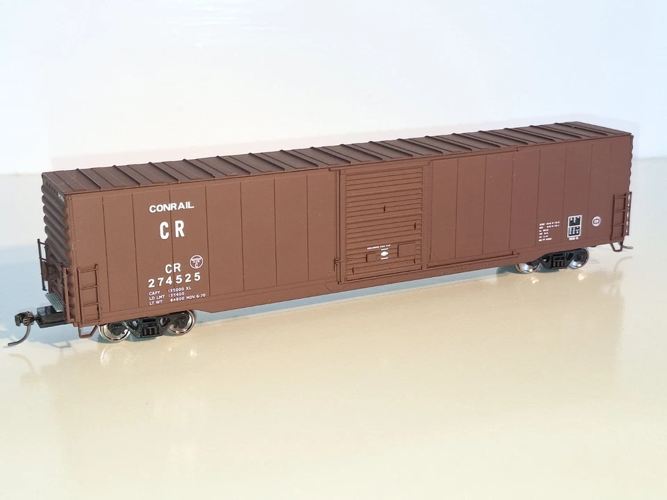 Roundhouse/Walthers 63' Conrail single Door boxcar. Excell cond.HO Scale. No Box - Image 2 of 4