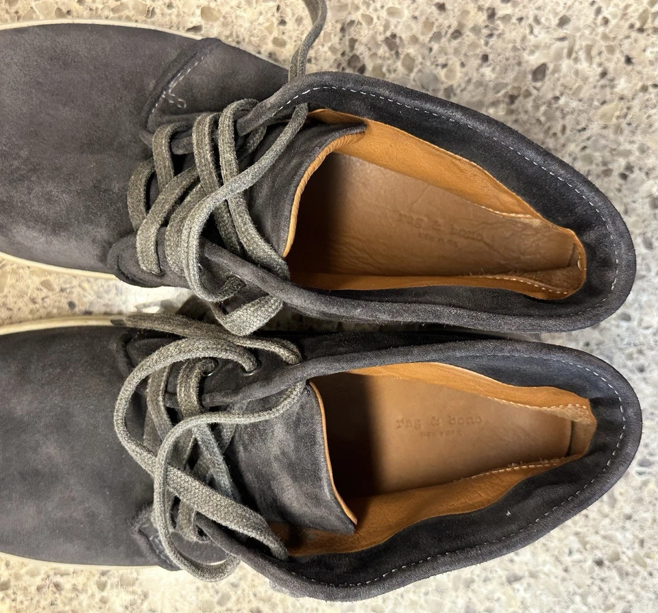 Zapatilla deportiva hombre Rag And Bone Kent gamuza desierto; talla 39/9 gris oscuro. Ligeramente desgastado. Foto 4 de 4