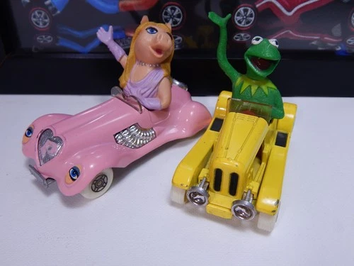 Vintage 1979 Henson Corgi diecast Kermit, Miss piggy, 4" toy car parade