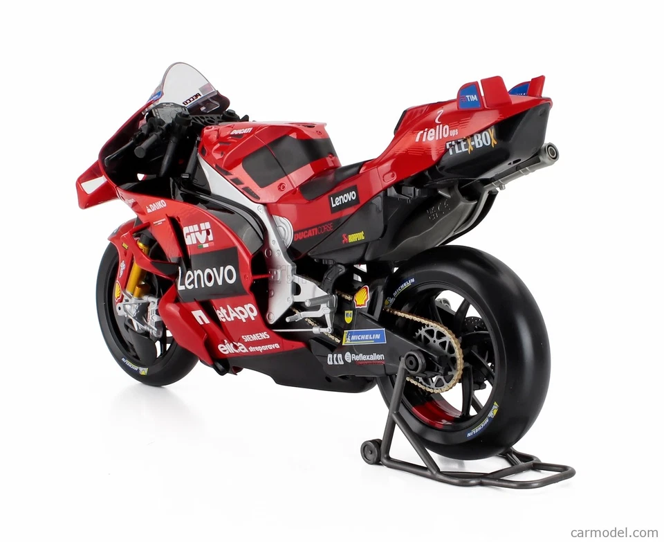 MAISTO DUCATI DESMOSEDICI GP 2024  #1 F. BAGNAIA - 32245 SCALA 1:6 - Immagine 4 di 4