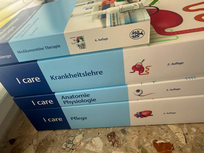 Thieme I care Buch-Set Pflege Anatomie/Physiologie Krankheitslehre Medikamentöse