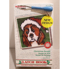 WonderArt Latch Hook Kit Beagle Pillow Cover Wall Hanging Christmas Caron NEW