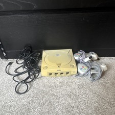 SEGA Dreamcast White Home Console Bundle with Controllers, AV Cables