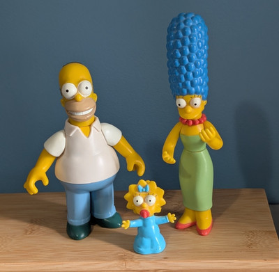 Playmates 2000 The Simpsons Interactive Figures Homer Marge & Maggie