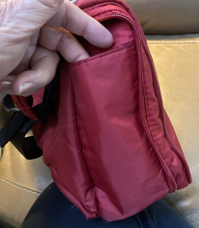 Columbia Vertical Gide Messenger Diaper Bag Tote Women's Men's Red