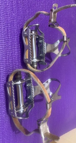Lyotard #45 Pedals 9/16" Vintage ROAD bicycle Christophe Clip and Leather Strap - Picture 5 of 8