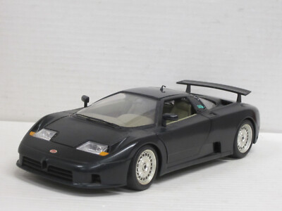 Bugatti EB 110 S (1991) in (matt)schwarz ohne Box Bburago 1:18