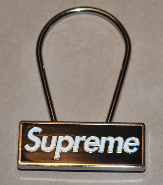 Supreme 2015 F/W Black Box Logo Clip Keychain   Brand New & Limited Edition