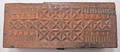 Vintage Wooden Small Storage Box Original Old Hand Crafted Geometric Carvings - Picture 7 of 10