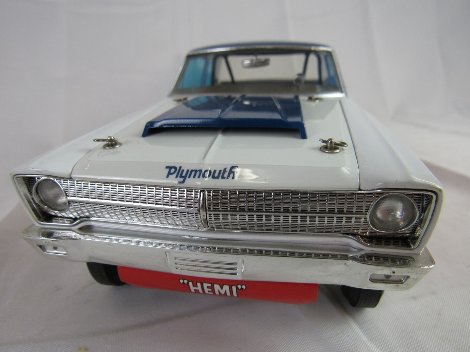 Supercar 118 Diecast Sox & Martin Gate City Motor Plymouth Belvedere