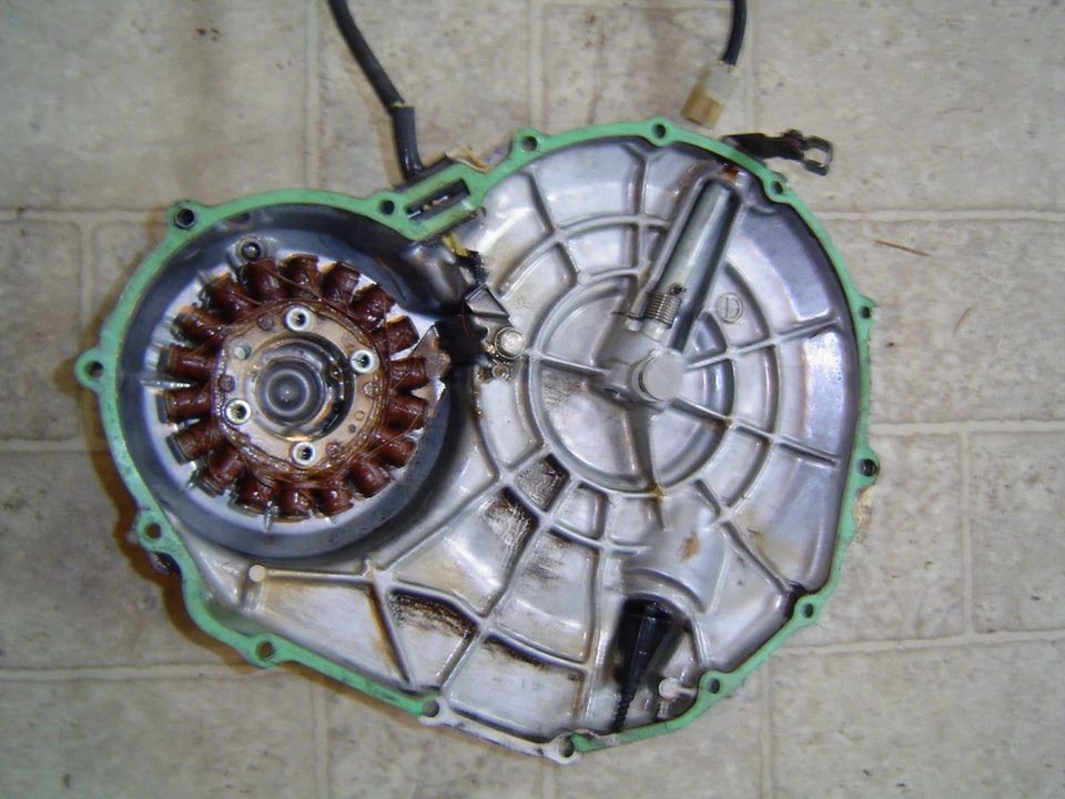 1988 HONDA CBR600F STATOR COVER AND STATOR - Image 2 of 2