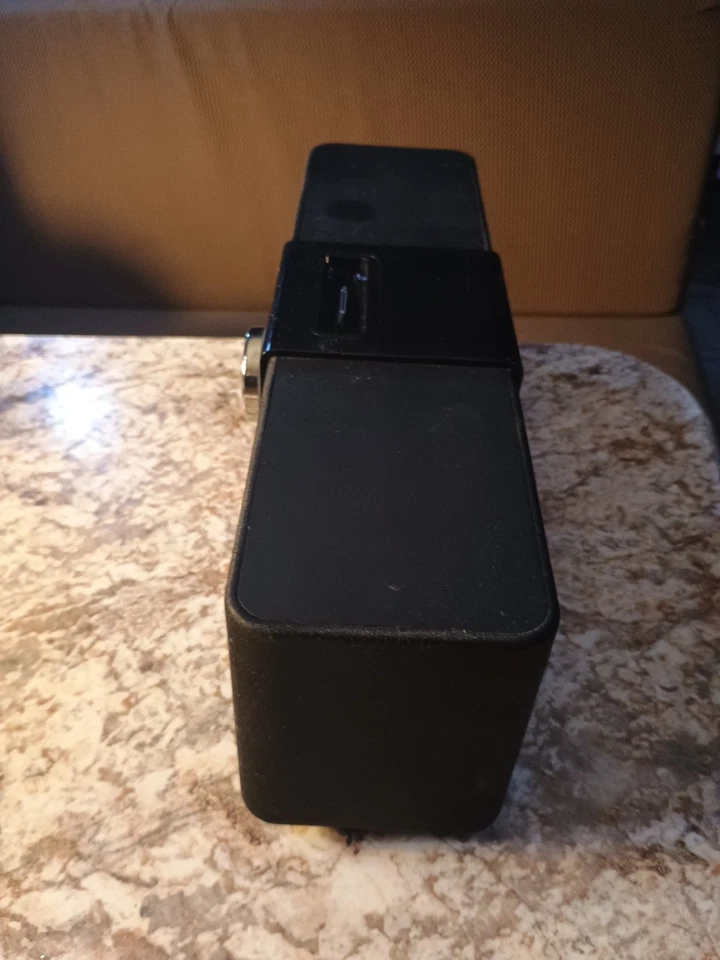 Base de altavoz omnidireccional Logitech Pure-Fi Express Plus para iPod/iPhone 14x4 Foto 3 de 4