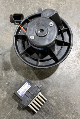 Air Conditioning HVAC Blower Motor with Resistor 75843 19191 22741027 15141283