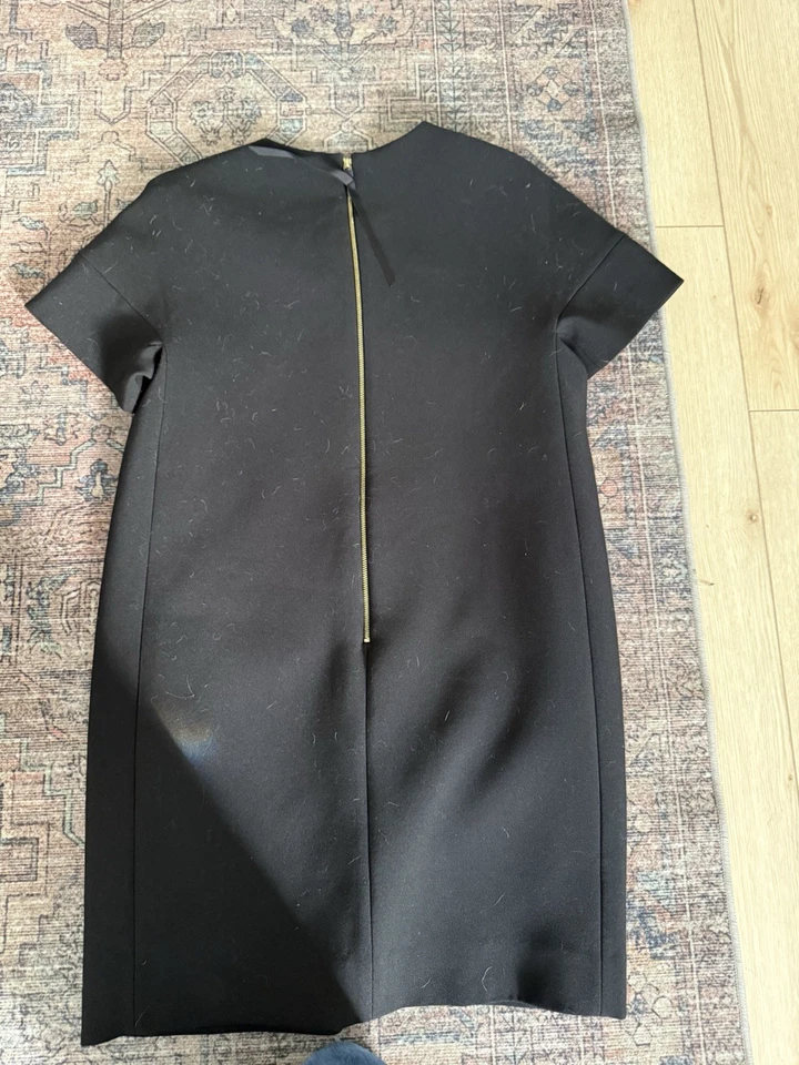 Vestido recto KATE SPADE negro adornado con joyas - 10 - Creme De La Creme $498 Foto 4 de 4