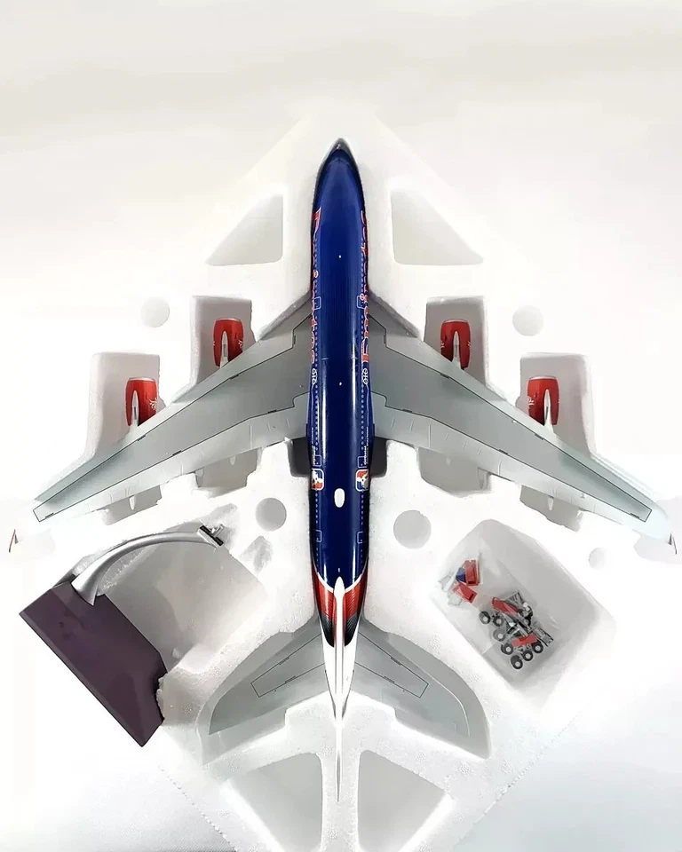 AIRBUS A380 EMIRATES REG: A6-EOD WITH STAND - GEMINI JETS G2UAE1346 1/200 - Image 4 of 4