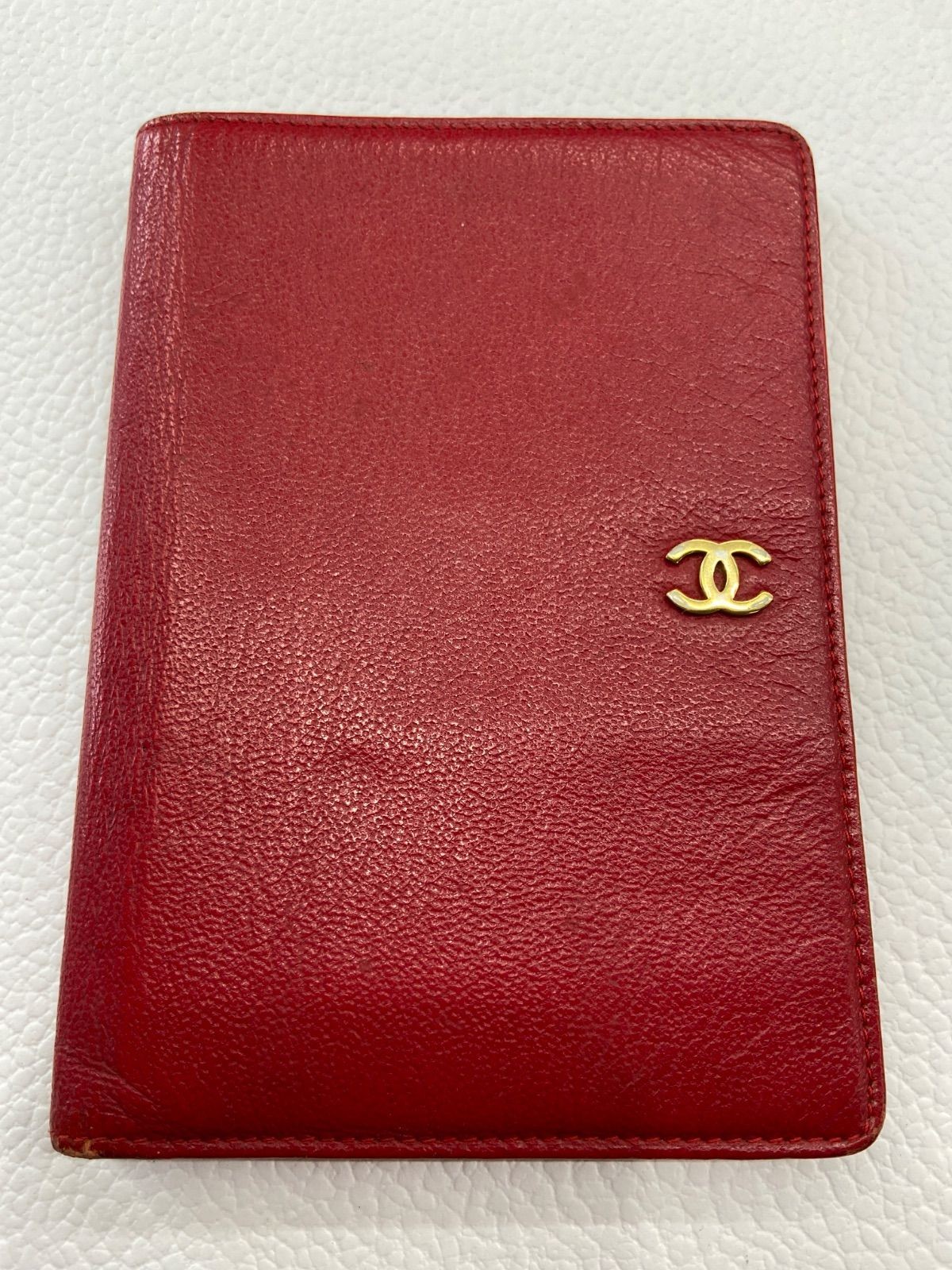 CHANEL Black Quilted Lambskin Bifold Wallet AU650270