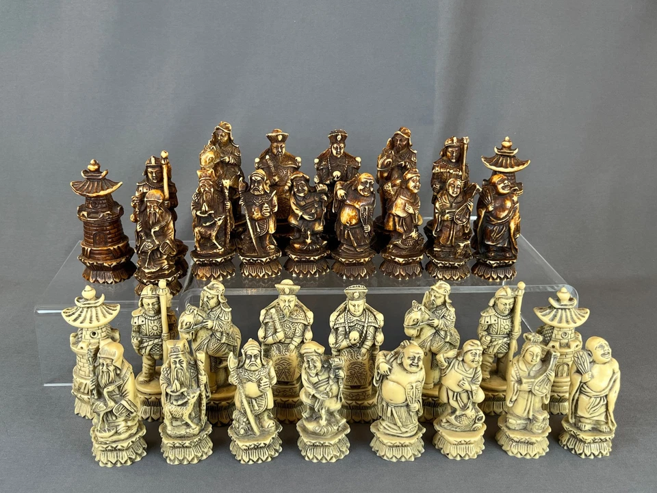 Nigri Hand-Carved Chinese ‘Cinese’ MING EMPIRE Chess Figures Made in Italy - Image 2 of 4