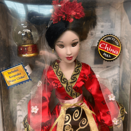 Brass Key Cultured Keepsakes Porcelain China Doll 2006 Collector's - Picture 2 of 7