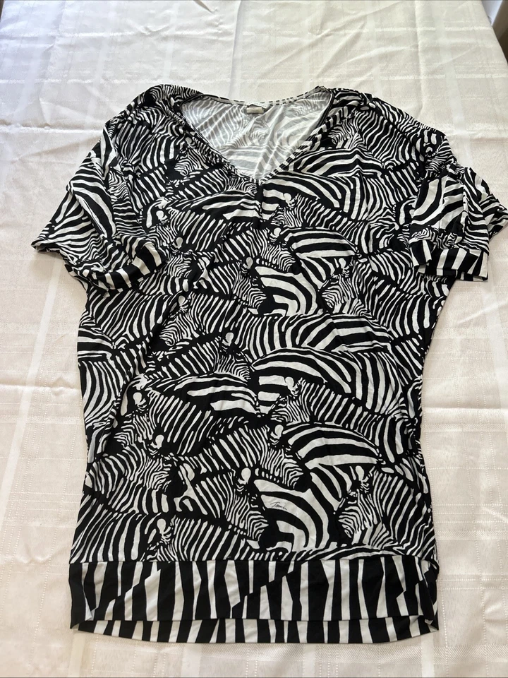 TRINA TURK Zebra Print Shirt Top Size M fun casual Fun Unique  - Image 2 of 4