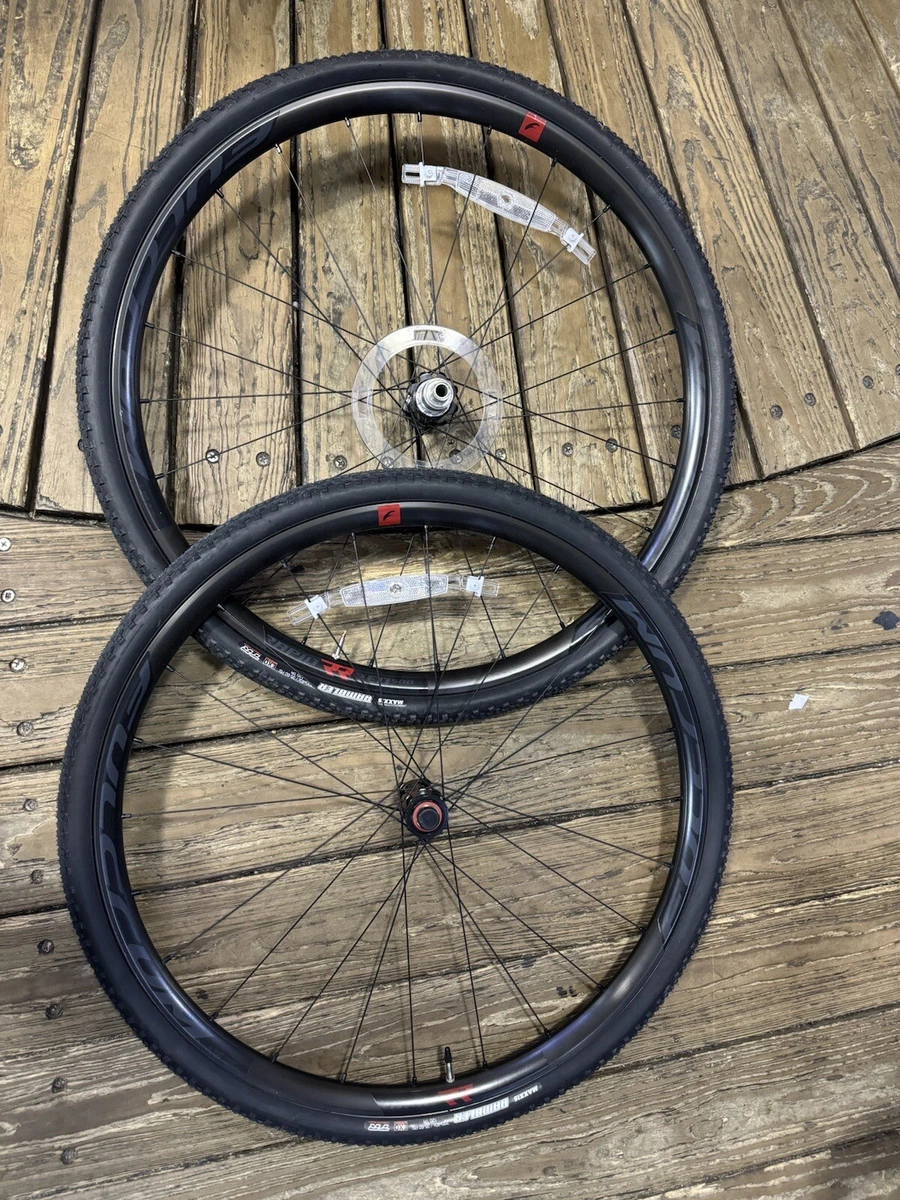 NEW maddux RD 2.0 Axle Disc Brake Wheelset + vittoria tires | eBay