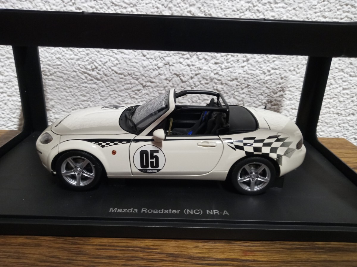 ミニカー Mazda Roadster (NC) NR-A 1/18 Mazda MX-5 Roadster NC NR-A #5 AUTOart 1:18 Modellauto | eBay