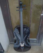 Cello 4/4 m. Tasche & Bogen - SCHWARZ EDEL COOL