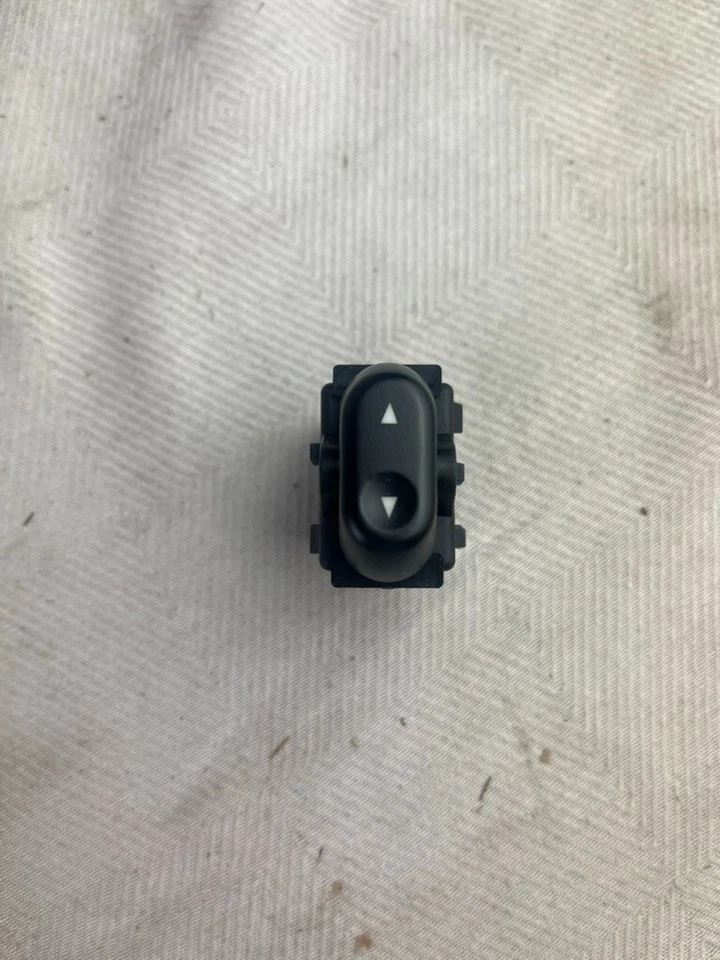 Door Window Switch Dorman 901-324 fits; Ford Crown Victoria 03-08, F-150 04-08 - Image 2 of 4